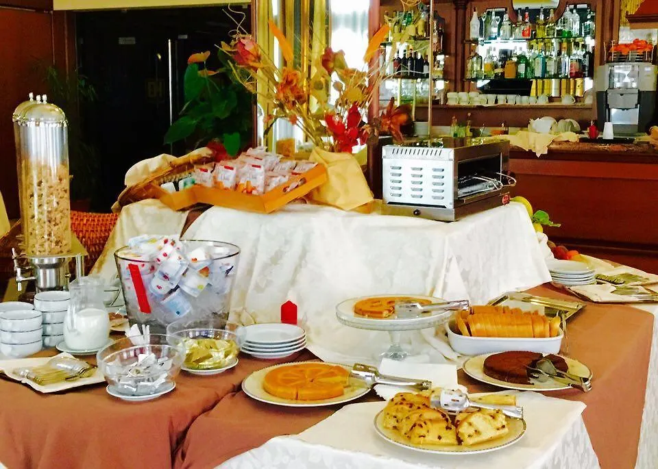 Hotel Grazia Deledda Sassari 4*,  Włochy