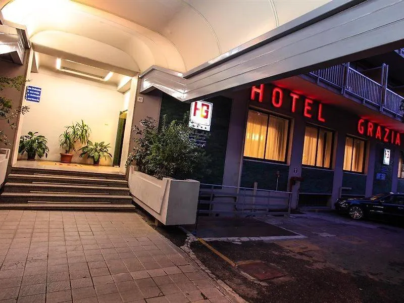 Hotel Grazia Deledda サッサリ 4*,  イタリア