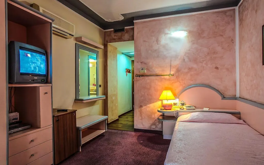 Hotel Grazia Deledda サッサリ